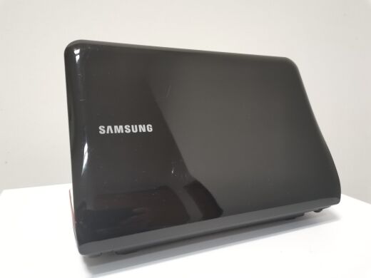 Ноутбук Б-класс Samsung NF110 / 10.1” (1024*600) TN / Intel Atom  N455 (1 (2) ядра по 1.66Ghz) / 1GB DDR2 / 250GB HDD / web-cam