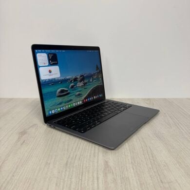 Ультрабук Б-клас Apple MacBook Air 13 2020 A2337 Gold / 13.3" (2560x1600) IPS / Apple M1 (8 ядер по 2.1 - 3.2 GHz) / 8 GB DDR3 / 256 GB SSD / Apple M1 Graphics / WebCam / MacOS
