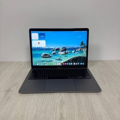 Ультрабук Б-клас Apple MacBook Air 13 2020 A2337 Gold / 13.3" (2560x1600) IPS / Apple M1 (8 ядер по 2.1 - 3.2 GHz) / 8 GB DDR3 / 256 GB SSD / Apple M1 Graphics / WebCam / MacOS