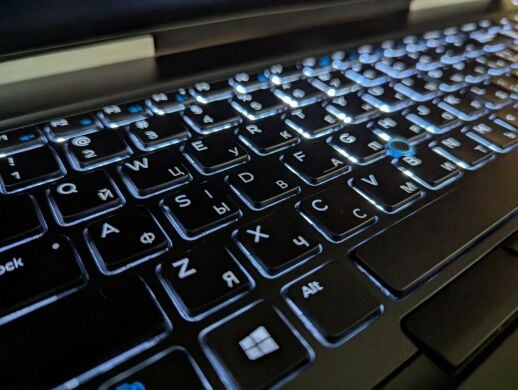 3 шт. Мобільних робочих станцій: Dell Precision 7720 / 17.3" (1920x1080) IPS / Intel Core i7-7820HQ (4 (8) ядра по 2.9 - 3.9 GHz) / 32 GB DDR4 / 512 GB SSD / nVidia Quadro P4000, 8 GB GDDR5, 256-bit / HDMI / Windows 10