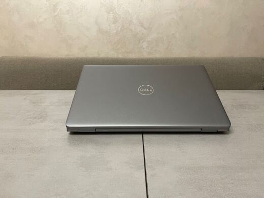 Ультрабук Dell Latitude 5550 / 15.6" (1920x1080) IPS / Intel Core Ultra 5 125U (12 (14) ядер по 1.3 - 4.3 GHz) / 16 GB DDR5 / 256 GB SSD M.2 / Intel Graphics / WebCam