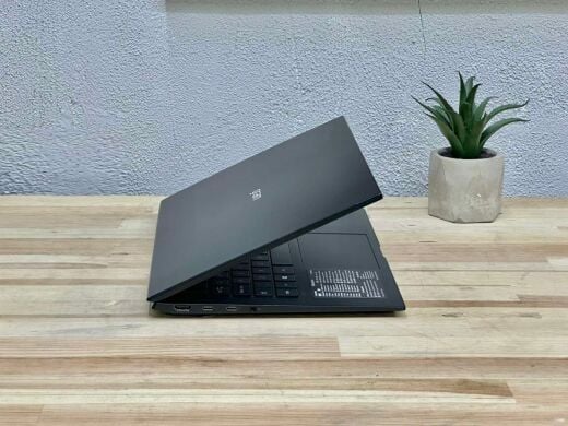 Ультрабук LG Gram 14Z90P / 14" (1920x1080) IPS / Intel Core i7-1165G7 (4 (8) ядра по 2.8 - 4.7 GHz) / 8 GB DDR4 / 512 GB SSD / Intel Iris Xe Graphics / WebCam / Win 11 Home Ультрабук LG Gram 14Z90P / 14" (1920x1080) IPS / Intel Core i7-1165G7 (4 (8) ядра по 2.8 - 4.7 GHz) / 8 GB DDR4 / 512 GB SSD / Intel Iris Xe Graphics / WebCam / Win 11 Home