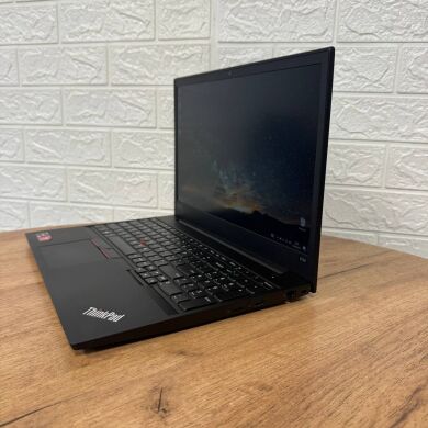 Ноутбук Б-клас Lenovo ThinkPad E585 / 15.6" (1920x1080) IPS / AMD Ryzen 5 2500U (4 (8) ядра по 2.0 - 3.6 GHz) / 8 GB DDR4 / 256 GB SSD NVMe / AMD Radeon Vega 8 Graphics / WebCam