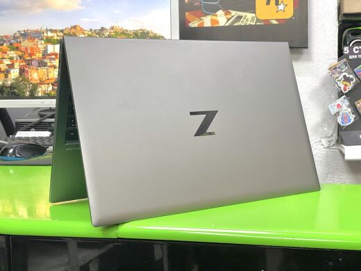 Мобильная рабочая станция HP ZBook Firefly 15 G7 / 15.6" (1920x1080) IPS / Intel Core i5-10210U (4 (8) ядра по 1.6 - 4.2 GHz) / 16 GB DDR4 / 256 GB SSD / nVidia Quadro P520, 4 GB GDDR5, 64-bit / WebCam / Win10 Pro