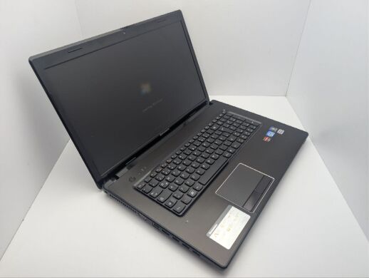 Ноутбук Lenovo G770 / 17.3" (1600x900) TN / Intel Core i5-2410M (2 (4) ядра по 2.3 - 2.9 GHz) / 8 GB DDR3 / 1000 GB HDD / AMD Radeon HD 6650M, 1 GB GDDR3, 128-bit / WebCam / DVD-ROM