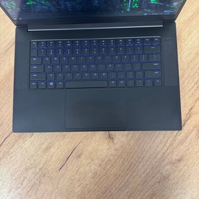 Ігровий ноутбук Б-клас Razer Blade 15 RZ09-0300 / 15.6" (1920x1080) IPS / Intel Core i7-9750H (6 (12) ядер по 2.6 - 4.5 GHz) / 16 GB DDR4 / 120 GB SSD + 1000 GB HDD / nVidia GeForce GTX 1660 Ti, 6 GB GDDR6, 192-bit / WebCam