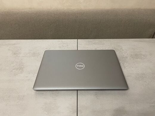 Ультрабук Dell Latitude 5550 / 15.6" (1920x1080) IPS / Intel Core Ultra 5 125U (12 (14) ядер по 1.3 - 4.3 GHz) / 16 GB DDR5 / 256 GB SSD M.2 / Intel Graphics / WebCam