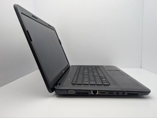 Ноутбук HP Compaq CQ58 / 15.6" (1366x768) TN / AMD E1-1200 (2 ядра по 1.4 GHz) / 6 GB DDR3 / 500 GB HDD / AMD Radeon HD 7310 Graphics / WebCam / DVD-ROM