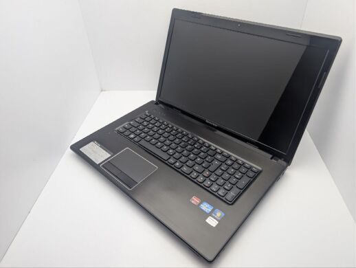 Ноутбук Lenovo G770 / 17.3" (1600x900) TN / Intel Core i5-2410M (2 (4) ядра по 2.3 - 2.9 GHz) / 8 GB DDR3 / 1000 GB HDD / AMD Radeon HD 6650M, 1 GB GDDR3, 128-bit / WebCam / DVD-ROM