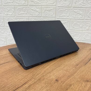 Ультрабук Б-класс Dell Latitude 7450 / 14" (1920x1200) IPS / Intel Core Ultra 5 135U (12 (14) ядер по 1.1 - 4.4 GHz) / 16 GB DDR5 / 256 GB SSD / Intel Graphics / WebCam