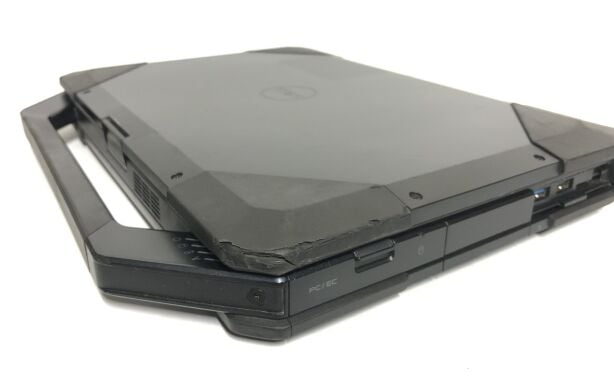 Защищенный ноутбук Б-класс Dell Latitude 14 Rugged 5404 / 14" (1366x768) IPS Touch / Intel Core i5-4310U (2 (4) ядра по 2.0 - 3.0 GHz) / 8 GB DDR3 / 256 GB SSD / Intel HD Graphics 4400 / WebCam / Win 10 Pro