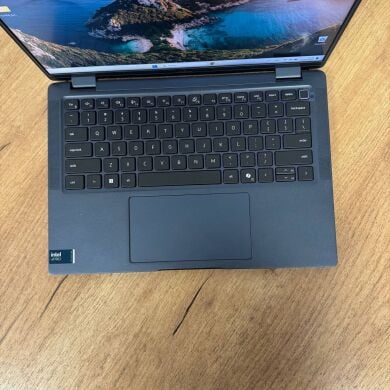 Ультрабук Б-класс Dell Latitude 7450 / 14" (1920x1200) IPS / Intel Core Ultra 5 135U (12 (14) ядер по 1.1 - 4.4 GHz) / 16 GB DDR5 / 256 GB SSD / Intel Graphics / WebCam