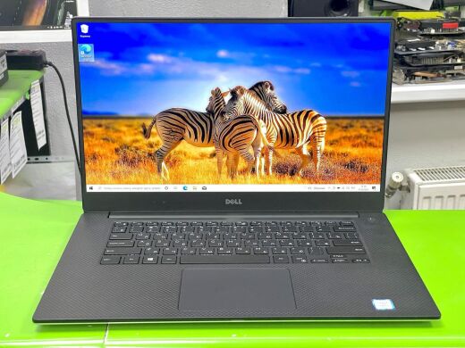 Игровой ноутбук Dell XPS 15 9560 / 15.6" (1920x1080) IPS / Intel Core i7-7700HQ (4 (8) ядра по 2.8 - 3.8 GHz) / 16 GB DDR4 / 500 GB SSD / nVidia GeForce GTX 1050 Ti, 4 GB GDDR5, 128-bit / WebCam / HDMI / Win10 Pro
