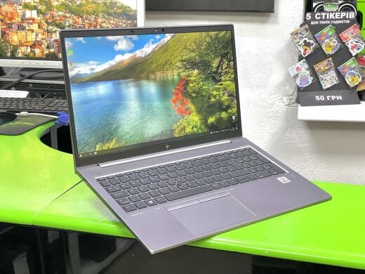 Мобильная рабочая станция HP ZBook Firefly 15 G7 / 15.6" (1920x1080) IPS / Intel Core i5-10210U (4 (8) ядра по 1.6 - 4.2 GHz) / 16 GB DDR4 / 256 GB SSD / nVidia Quadro P520, 4 GB GDDR5, 64-bit / WebCam / Win10 Pro