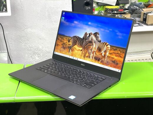 Игровой ноутбук Dell XPS 15 9560 / 15.6" (1920x1080) IPS / Intel Core i7-7700HQ (4 (8) ядра по 2.8 - 3.8 GHz) / 16 GB DDR4 / 500 GB SSD / nVidia GeForce GTX 1050 Ti, 4 GB GDDR5, 128-bit / WebCam / HDMI / Win10 Pro