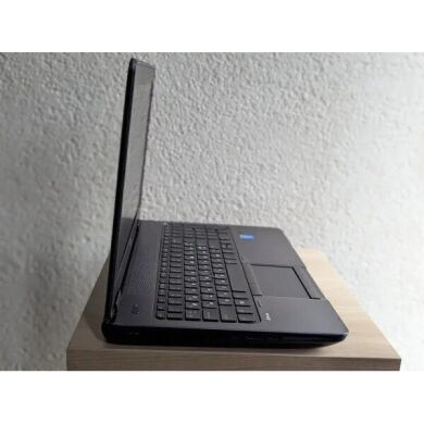 Мобільна робоча станція Б-клас HP ZBook 15 G1 / 15.6" (1366x768) TN / Intel Core i7-4700MQ (4 (8) ядра по 2.4 - 3.4 GHz) / 32 GB DDR3 / 360 GB SSD / nVidia Quadro K610M, 1 GB GDDR5, 64-bit / WebCam