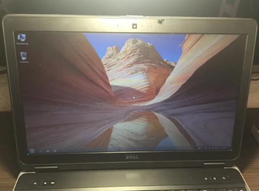 Ігровий ноутбук Dell Latitude E6540 / 15.6" (1920x1080) TN / Intel Core i7-4810MQ (4 (8) ядра по 2.8 - 3.8 GHz) / 8 GB DDR3 / 256 GB SSD / AMD Radeon HD 8790M, 2 GB GDDR5, 128-bit / WebCam Ігровий ноутбук Dell Latitude E6540 / 15.6" (1920x1080) TN / Intel Core i7-4810MQ (4 (8) ядра по 2.8 - 3.8 GHz) / 8 GB DDR3 / 256 GB SSD / AMD Radeon HD 8790M, 2 GB GDDR5, 128-bit / WebCam