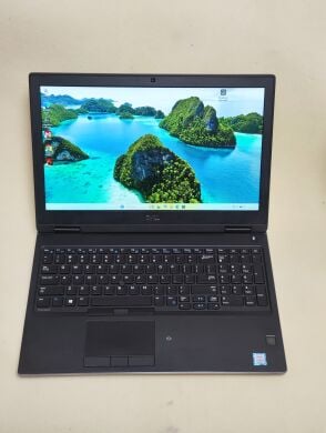 Мобільна робоча станція Dell Precision 7530 / 15.6" (1920x1080) IPS / Intel Core i9-8950HK (6 (12) ядер по 2.9 - 4.8 GHz) / 16 GB DDR4 / 256 GB SSD / nVidia Quadro P1000, 4 GB GDDR5, 128-bit / WebCam