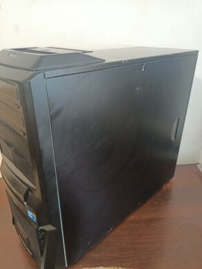Игровой ПК Б-класс Hornet CA-0300 Tower / Intel Core i7-950 (4 (8) ядра по 3.06 - 3.33 GHz) / 8 GB DDR3 / 1000 GB HDD / AMD Radeon HD 5670, 1 GB GDDR5, 128-bit / 430W 