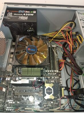 Игровой ПК Б-класс Hornet CA-0300 Tower / Intel Core i7-950 (4 (8) ядра по 3.06 - 3.33 GHz) / 8 GB DDR3 / 1000 GB HDD / AMD Radeon HD 5670, 1 GB GDDR5, 128-bit / 430W 