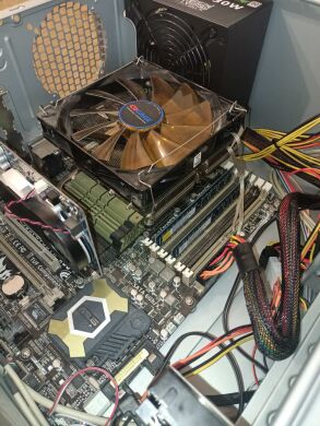 Игровой ПК Б-класс Hornet CA-0300 Tower / Intel Core i7-950 (4 (8) ядра по 3.06 - 3.33 GHz) / 8 GB DDR3 / 1000 GB HDD / AMD Radeon HD 5670, 1 GB GDDR5, 128-bit / 430W 