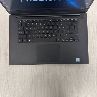 Мобільна робоча станція Б-клас Dell Precision 5540 / 15.6" (1920x1080) IPS / Intel Core i7-9850H (6 (12) ядер по 2.6 - 4.6 GHz) / 16 GB DDR4 / 512 GB SSD / nVidia Quadro T1000, 4 GB GDDR5, 128-bit / WebCam