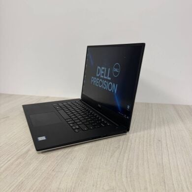 Мобільна робоча станція Б-клас Dell Precision 5540 / 15.6" (1920x1080) IPS / Intel Core i7-9850H (6 (12) ядер по 2.6 - 4.6 GHz) / 16 GB DDR4 / 512 GB SSD / nVidia Quadro T1000, 4 GB GDDR5, 128-bit / WebCam