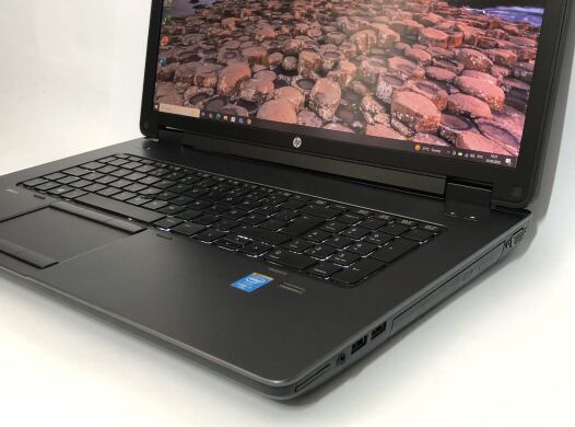 Мобільна робоча станція Б-клас HP ZBook 17 G2 / 17.3" (1920x1080) TN / Intel Core i7-4810MQ (4 (8) ядра по 2.8 - 3.8 GHz) / 16 GB DDR3 / 256 GB SSD / nVidia Quadro K4100M, 4 GB GDDR5, 256-bit / WebCam / DVD-ROM / Win 10 Pro