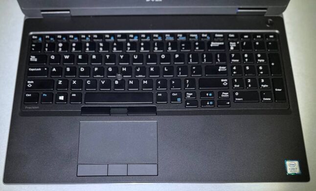 Мобильная рабочая станция Dell Precision 7540 / 15.6" (1920x1080) IPS / Intel Core i7-9850H (6 (12) ядер по 2.6 - 4.6 GHz) / 32 GB DDR4 / 256 GB SSD + 256 GB SSD / nVidia Quadro T1000, 4 GB GDDR6, 128-bit / WebCam