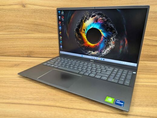 Ноутбук Б-класс Dell Vostro 5502 / 15.6" (1920x1080) IPS / Intel Core i7-1165G7 (4 (8) ядра по 2.8 - 4.7 GHz) / 16 GB DDR4 / 512 GB SSD / nVidia GeForce MX330, 2 GB GDDR5, 64-bit / WebCam / TouchID / Windows 11