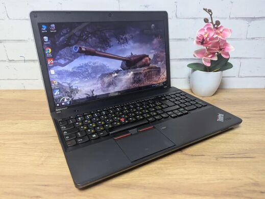 Ноутбук Б-класс Lenovo ThinkPad E535 / 15.6" (1366x768) TN / AMD A8-4500M (4 ядра по 1.9 - 2.8 GHz) / 8 GB DDR3 / 240 GB SSD / AMD Radeon HD 7640G Graphics / WebCam