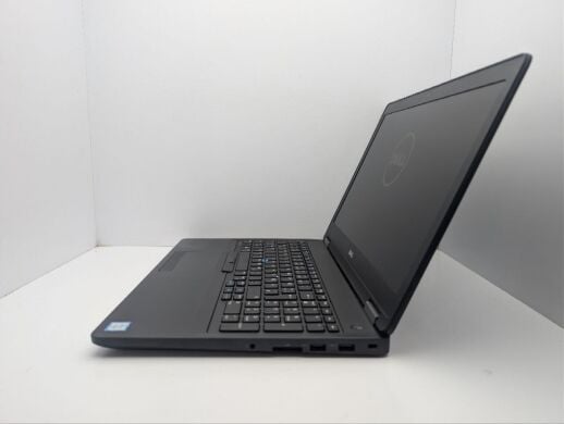 Ноутбук Dell Latitude E5570 / 15.6" (1920x1080) TN / Intel Core i5-6300U (2 (4) ядра по 2.4 GHz) / 8 GB DDR4 / 120 GB SSD / Intel HD Graphics 520 / WebCam Ноутбук Dell Latitude E5570 / 15.6" (1920x1080) TN / Intel Core i5-6300U (2 (4) ядра по 2.4 GHz) / 8 GB DDR4 / 120 GB SSD / Intel HD Graphics 520 / WebCam