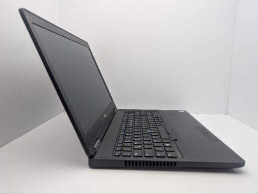 Ноутбук Dell Latitude E5570 / 15.6" (1920x1080) TN / Intel Core i5-6300U (2 (4) ядра по 2.4 GHz) / 8 GB DDR4 / 120 GB SSD / Intel HD Graphics 520 / WebCam Ноутбук Dell Latitude E5570 / 15.6" (1920x1080) TN / Intel Core i5-6300U (2 (4) ядра по 2.4 GHz) / 8 GB DDR4 / 120 GB SSD / Intel HD Graphics 520 / WebCam