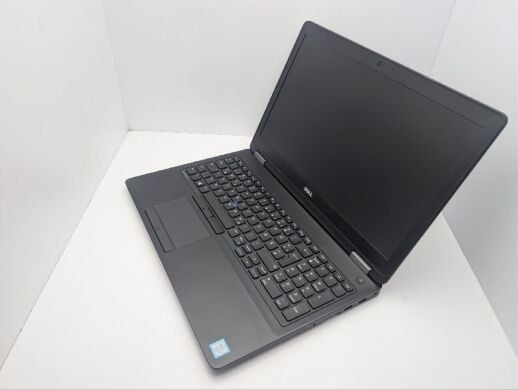 Ноутбук Dell Latitude E5570 / 15.6" (1920x1080) TN / Intel Core i5-6300U (2 (4) ядра по 2.4 GHz) / 8 GB DDR4 / 120 GB SSD / Intel HD Graphics 520 / WebCam Ноутбук Dell Latitude E5570 / 15.6" (1920x1080) TN / Intel Core i5-6300U (2 (4) ядра по 2.4 GHz) / 8 GB DDR4 / 120 GB SSD / Intel HD Graphics 520 / WebCam