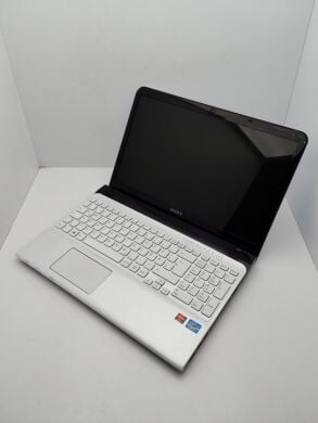 Ноутбук Sony SV1512 / 15.6 (1366x768) TN / Intel Core i5-3210M (2 (4) ядра по 2.5 - 3.1 GHz) / 6 GB DDR3 / 650 GB HDD / AMD Radeon HD 7600M, 1 GB GDDR3, 64-bit / WebCam