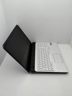 Ноутбук Sony SV1512 / 15.6 (1366x768) TN / Intel Core i5-3210M (2 (4) ядра по 2.5 - 3.1 GHz) / 6 GB DDR3 / 650 GB HDD / AMD Radeon HD 7600M, 1 GB GDDR3, 64-bit / WebCam