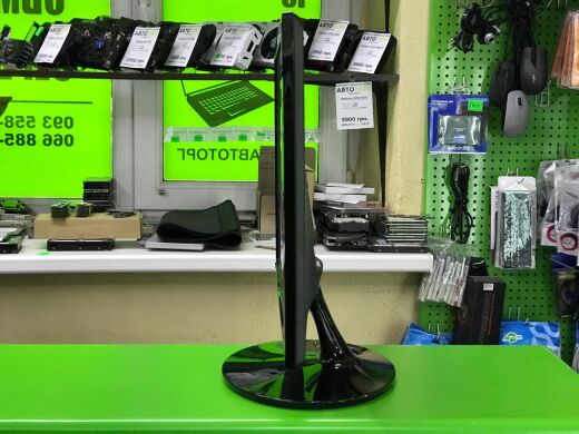 Samsung S22B300 / 22" (1920x1080) LED TN+film / VGA