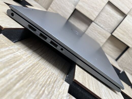 Ноутбук-трансформер Dell Inspiron 13-5378 2-in-1 / 13.3" (1920x1080) IPS Touch / Intel Core i7-7500U (2 (4) ядра по 2.7 - 3.5 GHz) / 8 GB DDR4 / 480 GB SSD / Intel HD Graphics 620 / WebCam / HDMI
