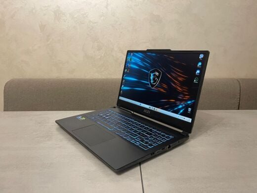 Ігровий ноутбук MSI Cyborg 15 A12VE / 15.6" (1920x1080) IPS / Intel Core i5-12450H (8 (12) ядер по 3.3 - 4.4 GHz) / 16 GB DDR5 / 512 GB SSD M.2 / nVidia GeForce RTX 4050, 6 GB GDDR6, 96-bit / WebCam