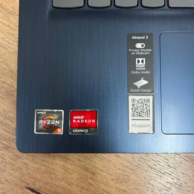 Ультрабук Lenovo IdeaPad 3 14ADA05 / 14" (1920x1080) TN / AMD Ryzen 5 3500U (4 (8) ядра по 2.1 - 3.7 GHz) / 8 GB DDR4 / 128 GB SSD / AMD Radeon Vega 8 Graphics / WebCam