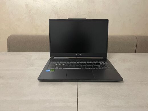 Ігровий ноутбук MSI Cyborg 15 A12VE / 15.6" (1920x1080) IPS / Intel Core i5-12450H (8 (12) ядер по 3.3 - 4.4 GHz) / 16 GB DDR5 / 512 GB SSD M.2 / nVidia GeForce RTX 4050, 6 GB GDDR6, 96-bit / WebCam