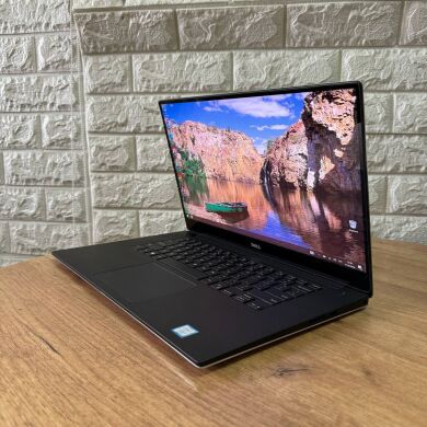 Игровой ноутбук Б-класс Dell XPS 15 9550 / 15.6" (3840x2160) IPS Touch / Intel Core i5-6300HQ (4 ядра по 2.3 - 3.2 GHz) / 8 GB DDR4 / 256 GB SSD M.2 / nVidia GeForce GTX 960M, 2 GB GDDR5, 128-bit / WebCam