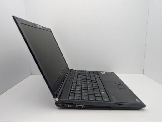 Ноутбук Sony Vaio VGN-SZ71WN / 14" (1280x800) TN / Intel Core 2 Duo T9300 (2 ядра по 2.5 GHz) / 4 GB DDR2 / 200 GB HDD / nVidia GeForce 8400M, 256 MB GDDR3, 128-bit / WebCam / DVD-ROM