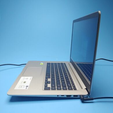 Ігровий ультрабук Б-клас Asus Vivobook S15 S510U / 15" (1920x1080) IPS / Intel Core i7-8550U (4 (8) ядра по 1.8 - 4.0 GHz) / 16 GB DDR4 / 240 GB SSD / nVidia GeForce MX150, 2 GB GDDR5, 64-bit / WebCam / Win 10 Home