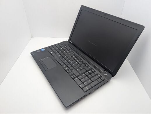 Ноутбук Toshiba Satellite C50-A / 15.6" (1366x768) TN / Intel Celeron N2820 (2 ядра по 2.13 - 2.39 GHz) / 8 GB DDR3 / 250 GB HDD / Intel HD Graphics / WebCam / DVD-ROM