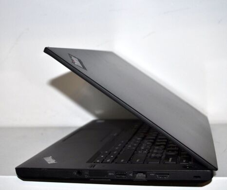 Ультрабук Lenovo ThinkPad T460 / 14" (1920x1080) IPS / Intel Core i5-6200U (2 (4) ядра по 2.3 - 2.8 GHz) / 8 GB DDR3 / 120 GB SSD / Intel HD Graphics 520 / WebCam Ультрабук Lenovo ThinkPad T460 / 14" (1920x1080) IPS / Intel Core i5-6200U (2 (4) ядра по 2.3 - 2.8 GHz) / 8 GB DDR3 / 120 GB SSD / Intel HD Graphics 520 / WebCam