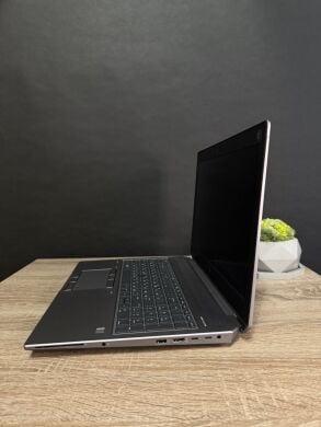 Мобильная рабочая станция HP ZBook 15 G5 / 15.6" (1920x1080) IPS / Intel Core i7-8750H (6 (12) ядра по 2.2 - 4.1 GHz) / 16 GB DDR4 / 512 GB SSD M.2 / nVidia Quadro P2000, 4 GB GDDR5, 128-bit / WebCam