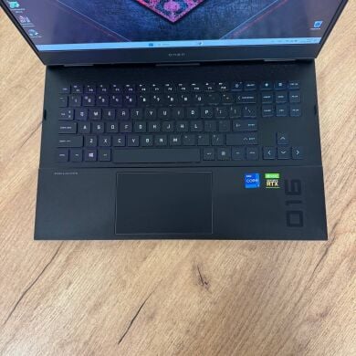 Игровой ноутбук Б-класс HP Omen 16-b0013dx / 16" (1920x1080) IPS / Intel Core i7-11800H (8 (16) ядер по 2.3 - 4.6 GHz) / 16 GB DDR4 / 512 GB SSD / nVidia GeForce RTX 3060, 6 GB GDDR6, 192-bit / WebCam