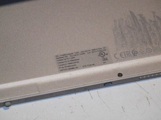Планшет Б-класс Dell Latitude 7210 2-in-1 / 12.3" (1920x1080) IPS Touch / Intel Core i7-10610U (4 (8) ядра по 1.8 - 4.9 GHz) / 16 GB DDR4 / 512 GB SSD M.2 / Intel UHD Graphics 620 / WebCam / Windows 11