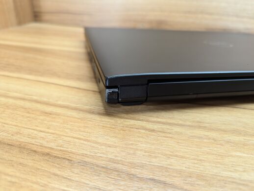 Ноутбук Б-клас Dell Latitude 3570 / 15.6" (1920x1080) IPS Touch / Intel Core i7-6500U (2 (4) ядра по 2.5 - 3.1 GHz) / 8 GB DDR3 / 240 GB SSD / nVidia GeForce 920M, 2 GB DDR3, 64-bit / WebCam / Windows 10